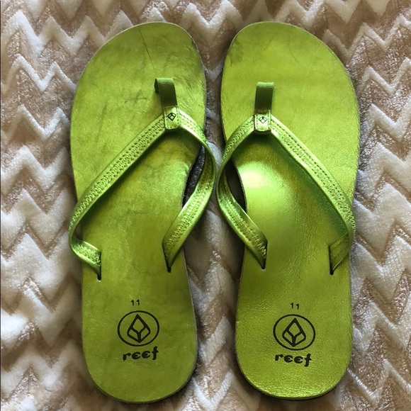 new reef sandals